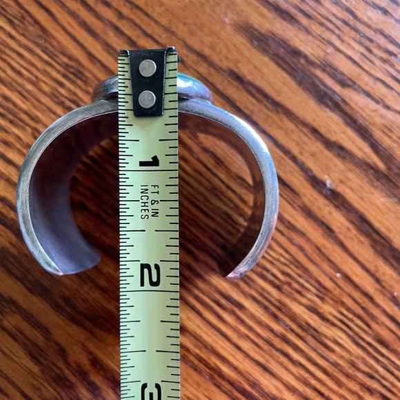 Vintage sterling silver and Malachite cuff bracelet, Navajo stamped initials RBJ - Picture 10 of 13